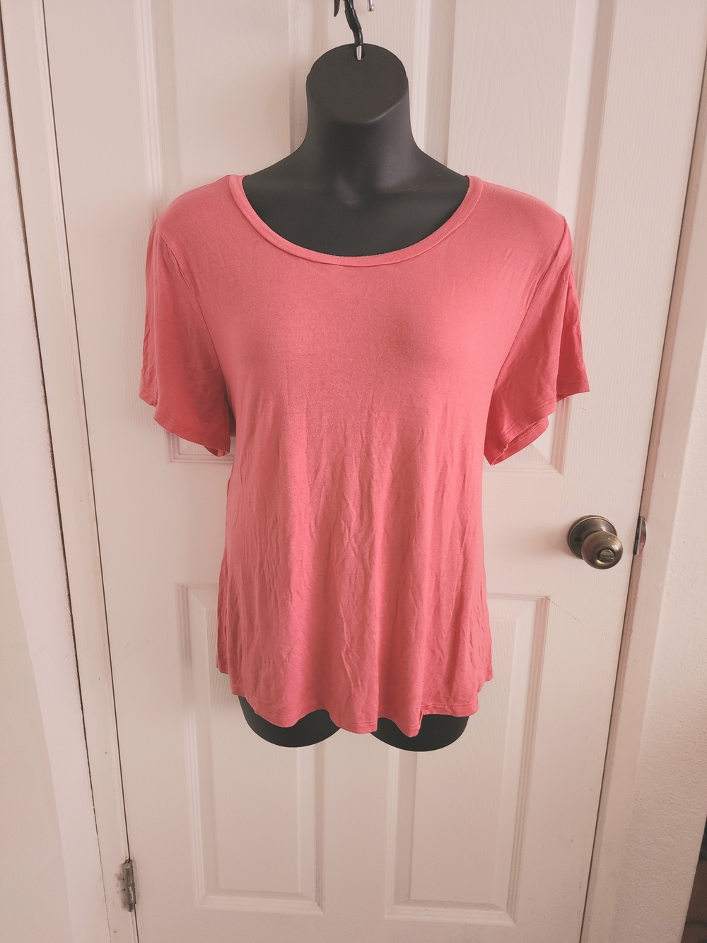 Soho Girls Scoop Neck Coral Pink Short Sleeve Top